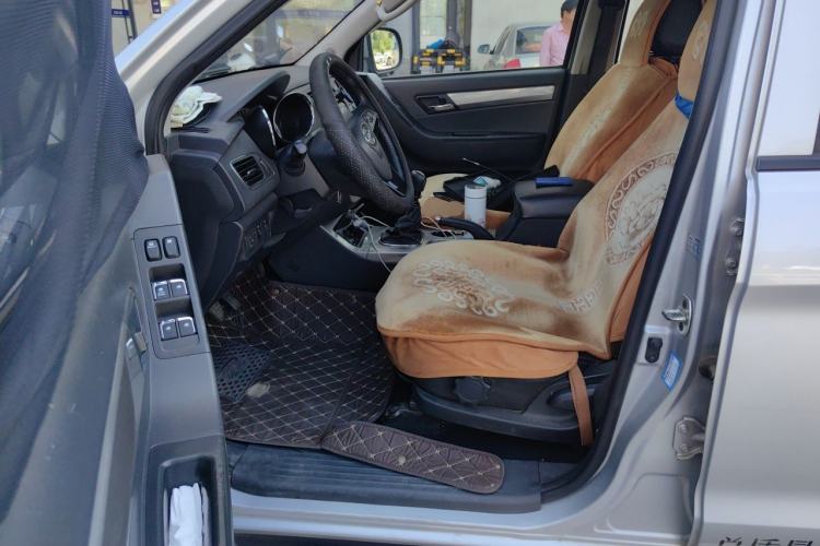 Used JAC Group T6 2015 2.8T Diesel New-Edge HFC4DA1-2C Driver Seat