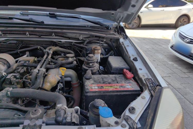 Used JAC Group T6 2015 2.8T Diesel New-Edge HFC4DA1-2C Engine Bay Left