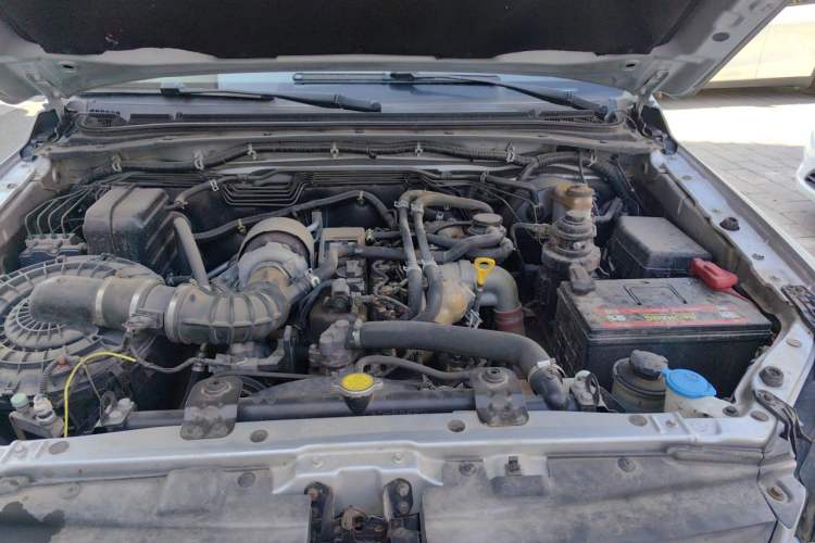 Used JAC Group T6 2015 2.8T Diesel New-Edge HFC4DA1-2C Engine Bay