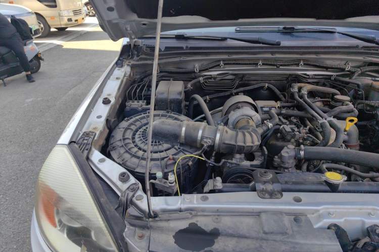 Used JAC Group T6 2015 2.8T Diesel New-Edge HFC4DA1-2C Engine Bay Right