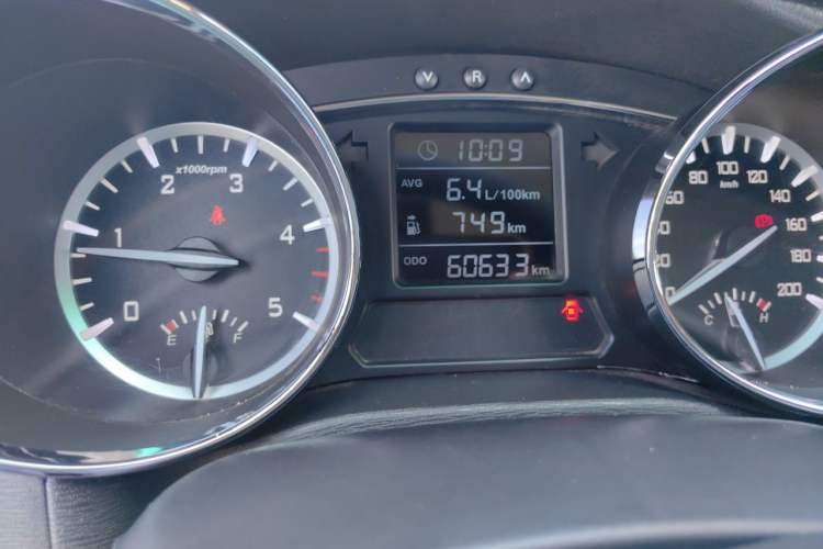 Used JAC Group T6 2015 2.8T Diesel New-Edge HFC4DA1-2C Odometer Close Up