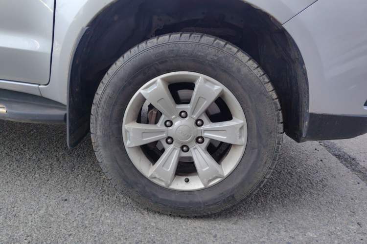 Used JAC Group T6 2015 2.8T Diesel New-Edge HFC4DA1-2C Right Front Wheel Hub