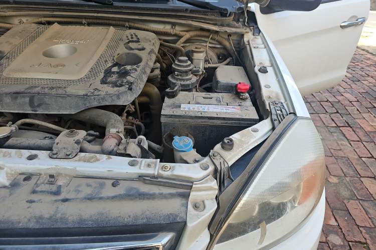 Used JAC Group T6 2015 2.8T Diesel New-Edge HFC4DA1-2C Engine Bay Left