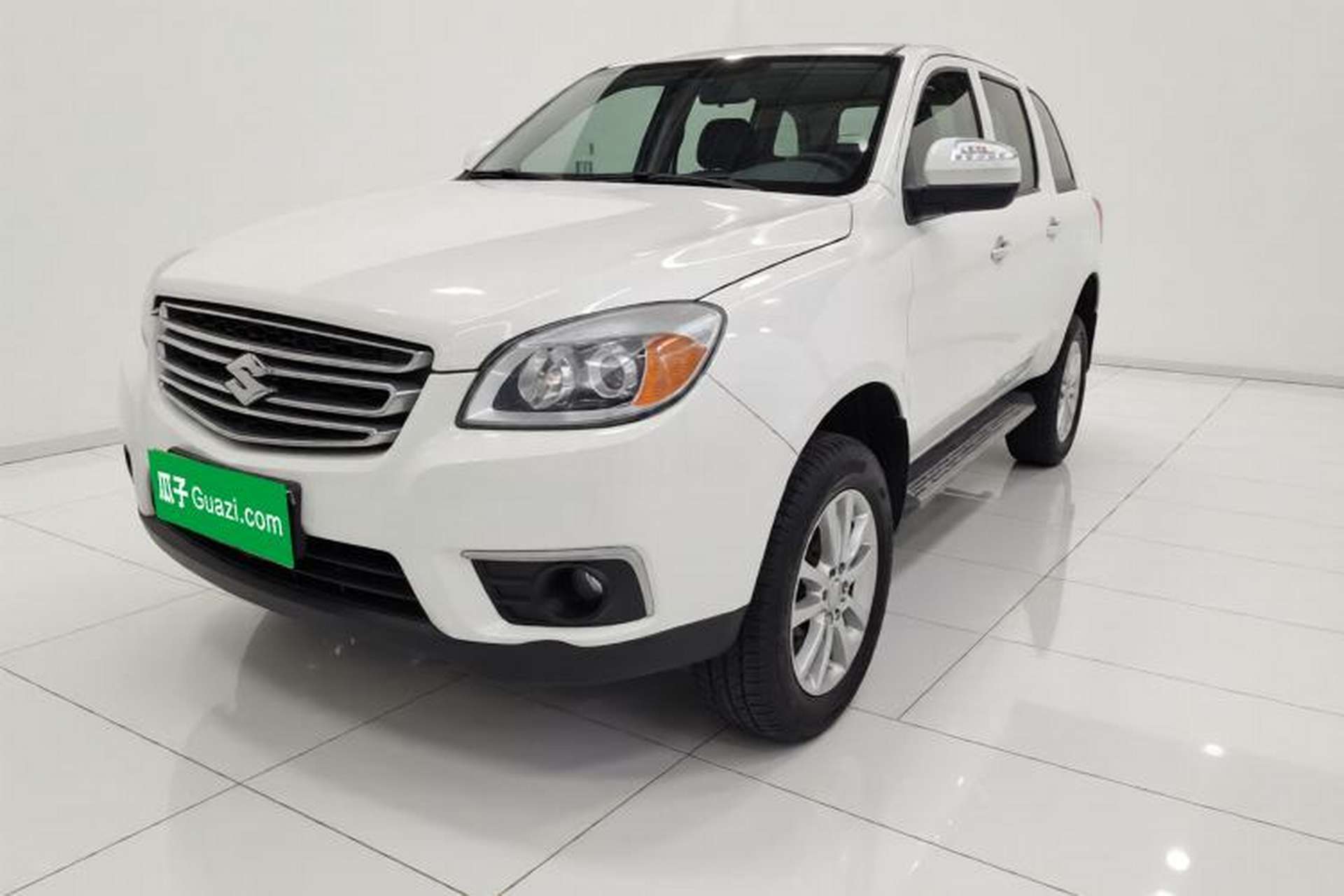 Used JAC Group T6 2015 2.8T Diesel Entry-Level Long-Wheelbase HFC4DA1-2C Front Left 45 Deg