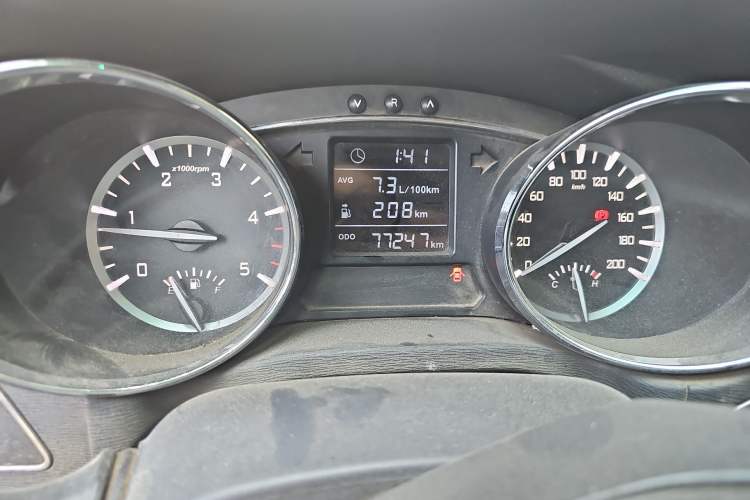 Used JAC Group T6 2015 2.8T Diesel New-Edge HFC4DA1-2C Odometer Close Up