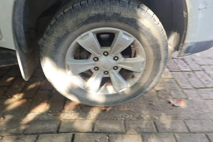 Used JAC Group T6 2015 2.8T Diesel New-Edge HFC4DA1-2C Right Front Wheel Hub