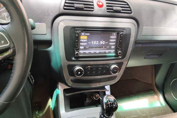 Used JAC Group T6 2016 2.0L Gasoline Flagship Long-Wheelbase HFC4GA3-3D Audio And AC Panel