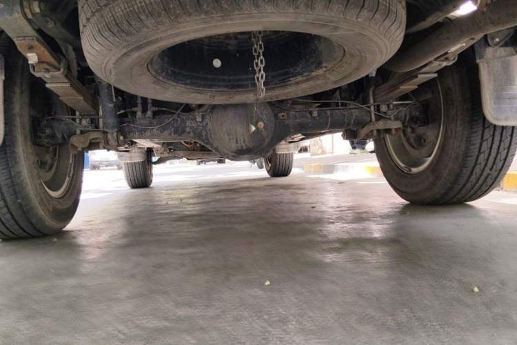 Used JAC Group T6 2016 2.0L Gasoline Flagship Long-Wheelbase HFC4GA3-3D Chassis Rear