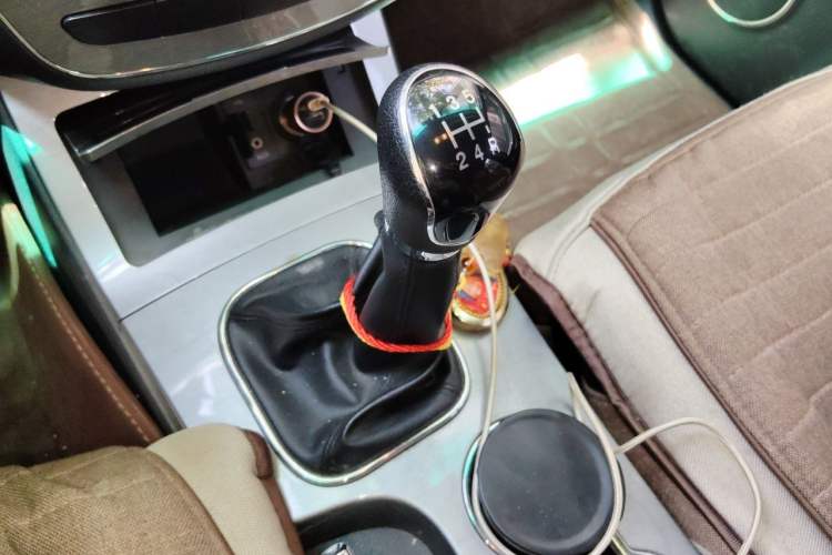 Used JAC Group T6 2016 2.0L Gasoline Flagship Long-Wheelbase HFC4GA3-3D Gear Lever