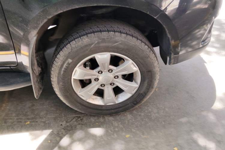 Used JAC Group T6 2016 2.0L Gasoline Flagship Long-Wheelbase HFC4GA3-3D Right Front Wheel Hub