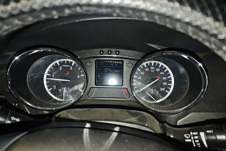Used JAC Group T6 2016 2.8T Diesel Creator Edition Comfort Long-Wheelbase HFC4DA1-2C Instrument Cluster