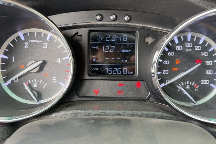 Used JAC Group T6 2017 2.0T Diesel China V Comfort Edition HFC4DB2-1D1 Odometer Close Up