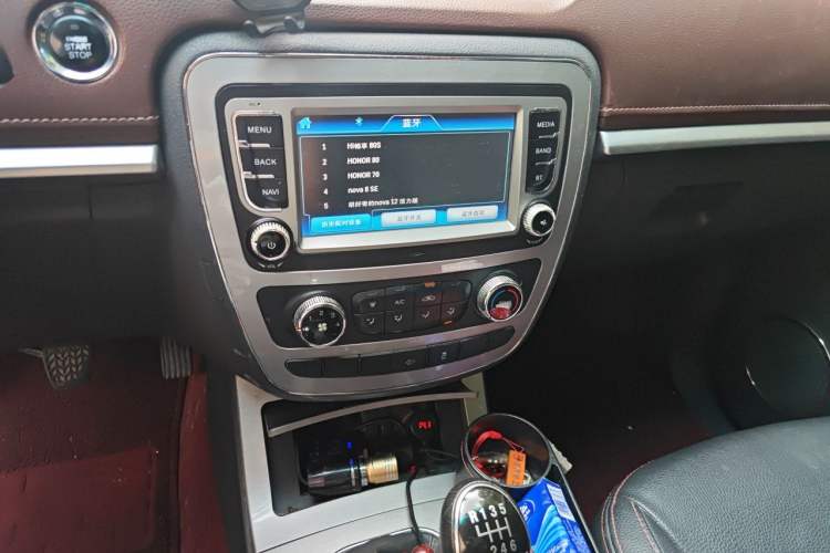 Used JAC Group T6 2017 2.0T Diesel China V Elite Version Long Wheelbase HFC4DB2-1D1 Audio And AC Panel