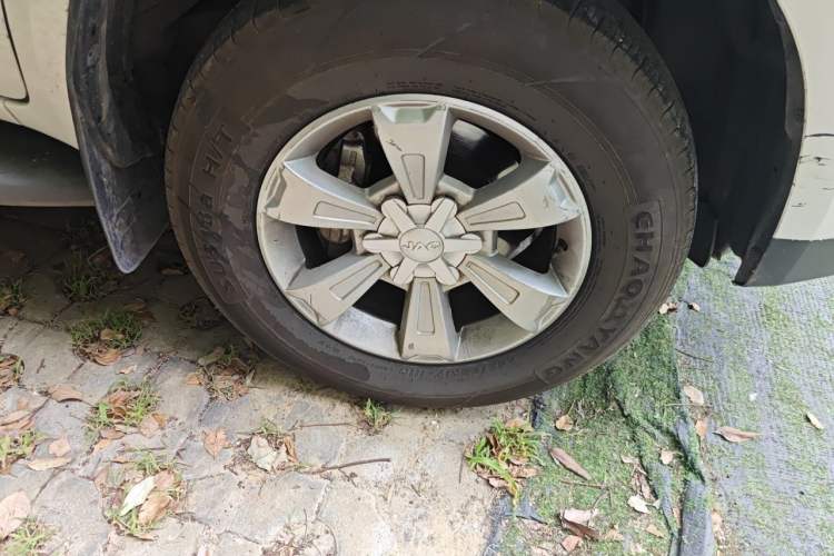 Used JAC Group T6 2017 2.0T Diesel China V Elite Version Long Wheelbase HFC4DB2-1D1 Right Front Wheel Hub