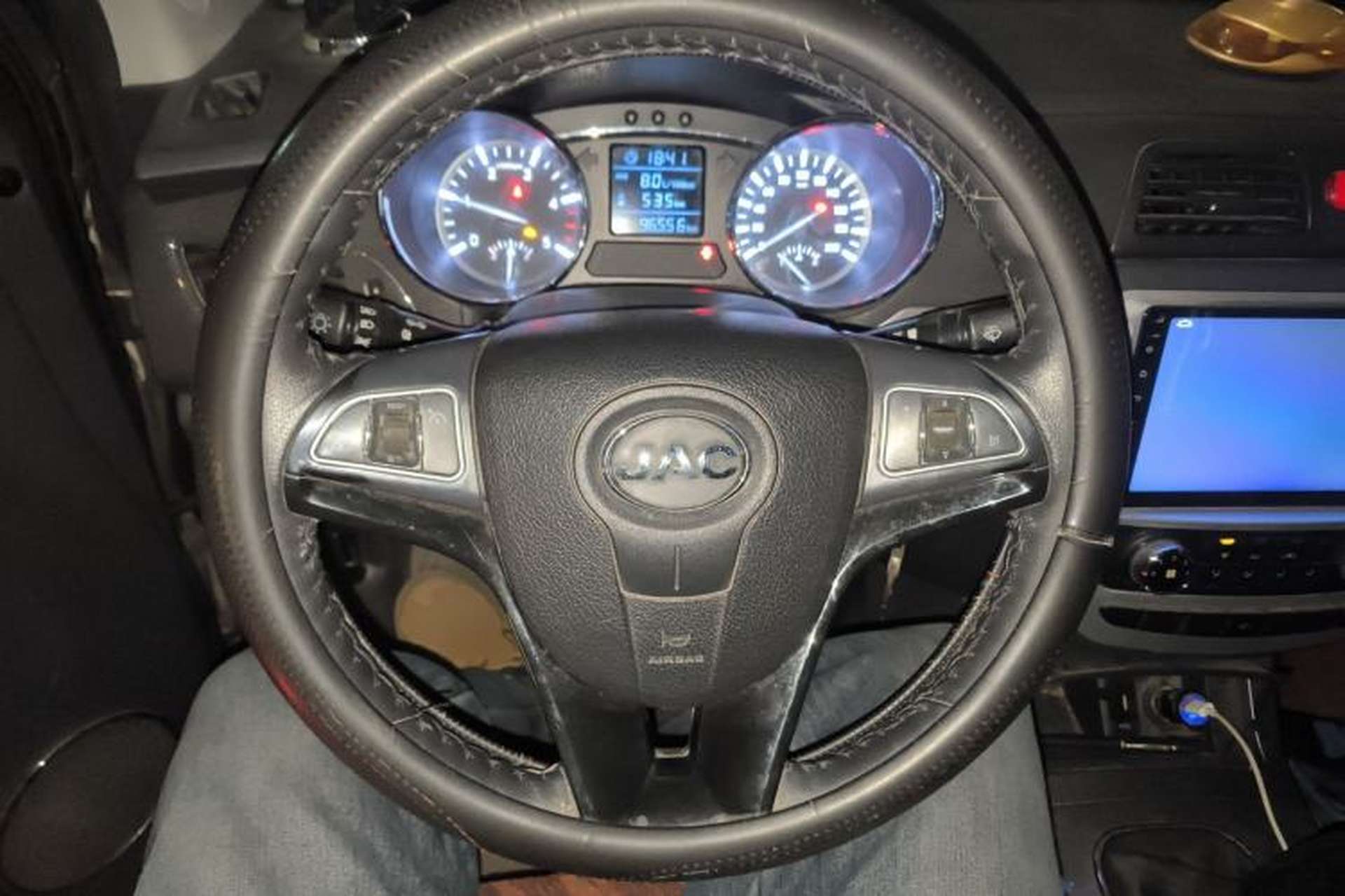 Used JAC Group T6 2018 2.0T Diesel China V Creator Edition Luxury Long-Wheelbase HFC4DB2-1D1 Steering Wheel