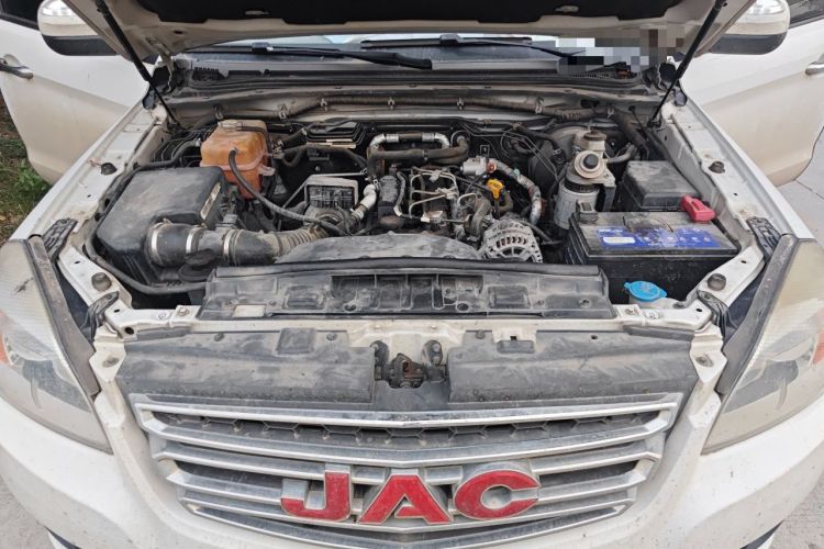Used JAC Group T6 2018 2.0T Diesel China V Creator Edition Luxury Long-Wheelbase HFC4DB2-1D1 Engine Bay