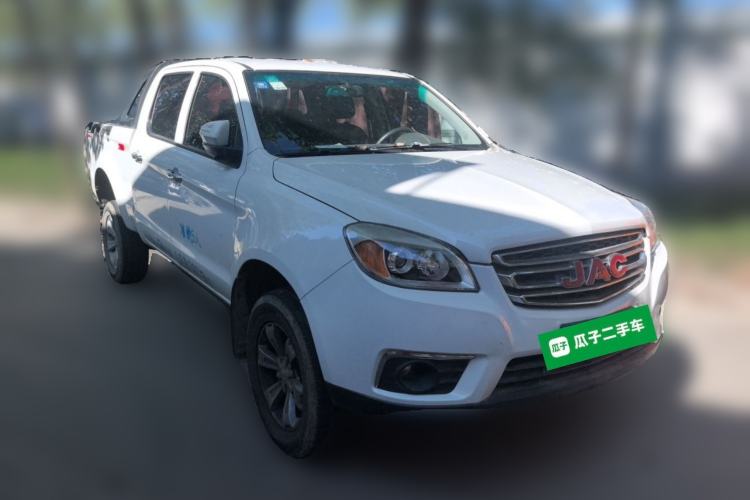 Used JAC Group T6 2018 2.0T Diesel China V-Standard Four-Wheel Drive Luxury Version HFC4DB2-1D1 Front Right 45 Deg