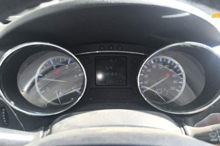 Used JAC Group T6 2018 2.0T Diesel China V-Standard Four-Wheel Drive Luxury Version HFC4DB2-1D1 Instrument Cluster