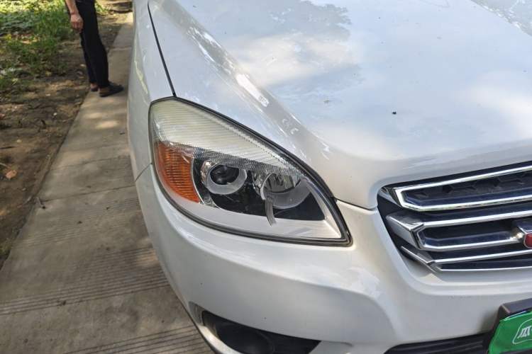 Used JAC Group T6 2018 2.0T Diesel China V Creator Edition Luxury Long-Wheelbase HFC4DB2-1D1 Right Front Headlight