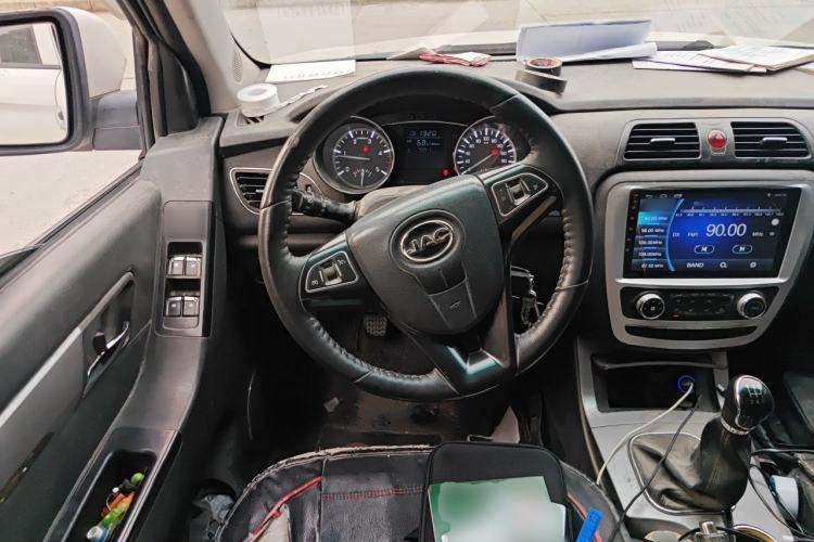 Used JAC Group T6 2018 2.0T Diesel China V Creator Edition Luxury Long-Wheelbase HFC4DB2-1D1 Steering Wheel