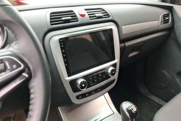 Used JAC Group T6 2020 2.0T Diesel 4x4 Elite Long Wheelbase China VI Standard HFC4DB2-2E Audio And AC Panel