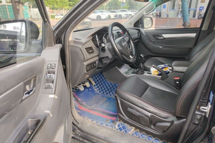 Used JAC Group T6 2020 2.0T Diesel Two-Wheel-Drive Elite Version Long Wheelbase China VI Emission Standard HFC4DB2-2E Driver Seat