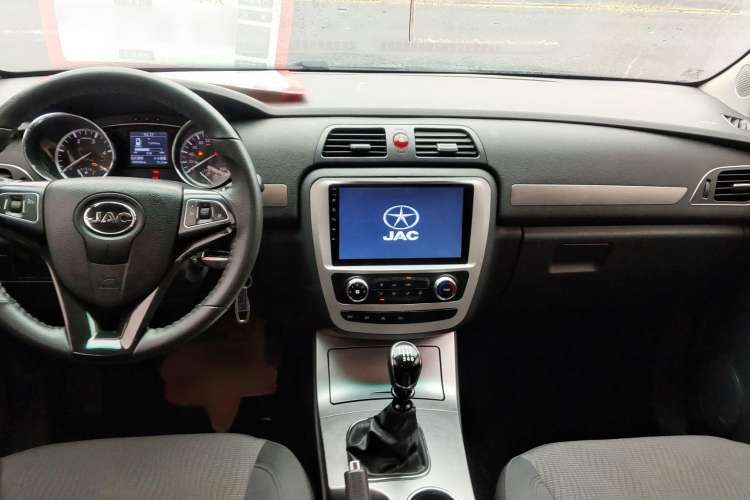 Used JAC Group T6 2020 2.0T Diesel 4x4 Elite Long Wheelbase China VI Standard HFC4DB2-2E Interior 1