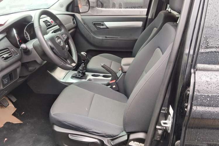 Used JAC Group T6 2020 2.0T Diesel 4x4 Elite Long Wheelbase China VI Standard HFC4DB2-2E Interior 6