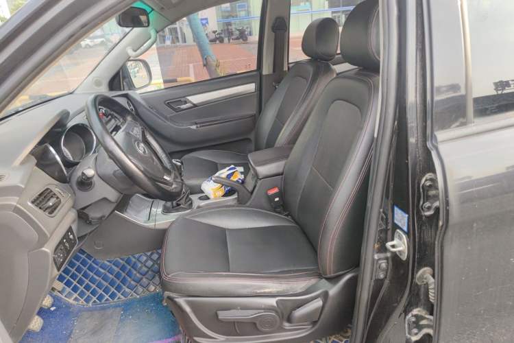 Used JAC Group T6 2020 2.0T Diesel Two-Wheel-Drive Elite Version Long Wheelbase China VI Emission Standard HFC4DB2-2E Left Front Seat