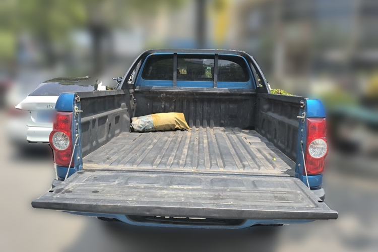 Used JAC Group T6 2020 2.0T Diesel Two-Wheel-Drive Elite Version Long Wheelbase China VI Emission Standard HFC4DB2-2E Trunk