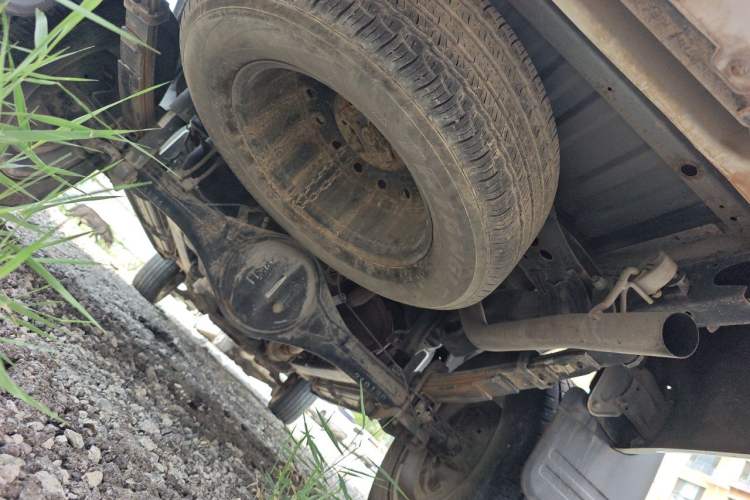 Used JAC Group T6 2020 2.0T Diesel Two-Wheel-Drive Elite Version Long Wheelbase China VI Emission Standard HFC4DB2-2E Chassis Rear