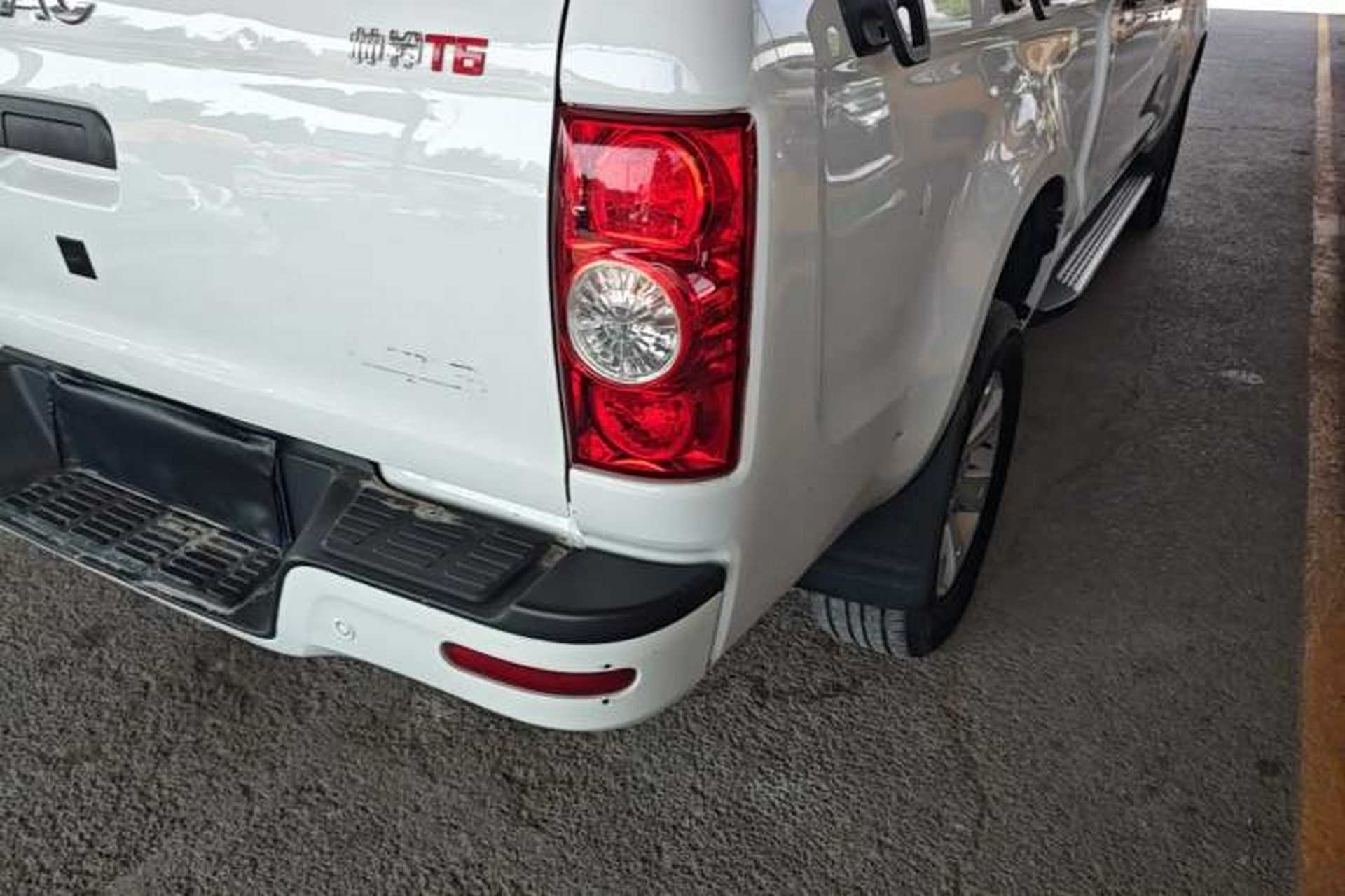 Used JAC Group T6 2020 2.0T Diesel Two-Wheel-Drive Elite Version Long Wheelbase China VI Emission Standard HFC4DB2-2E Exterior 3