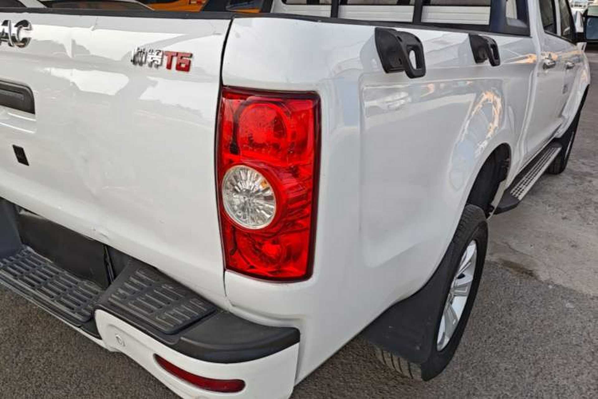 Used JAC Group T6 2020 2.0T Diesel Two-Wheel-Drive Elite Version Long Wheelbase China VI Emission Standard HFC4DB2-2E Exterior 3