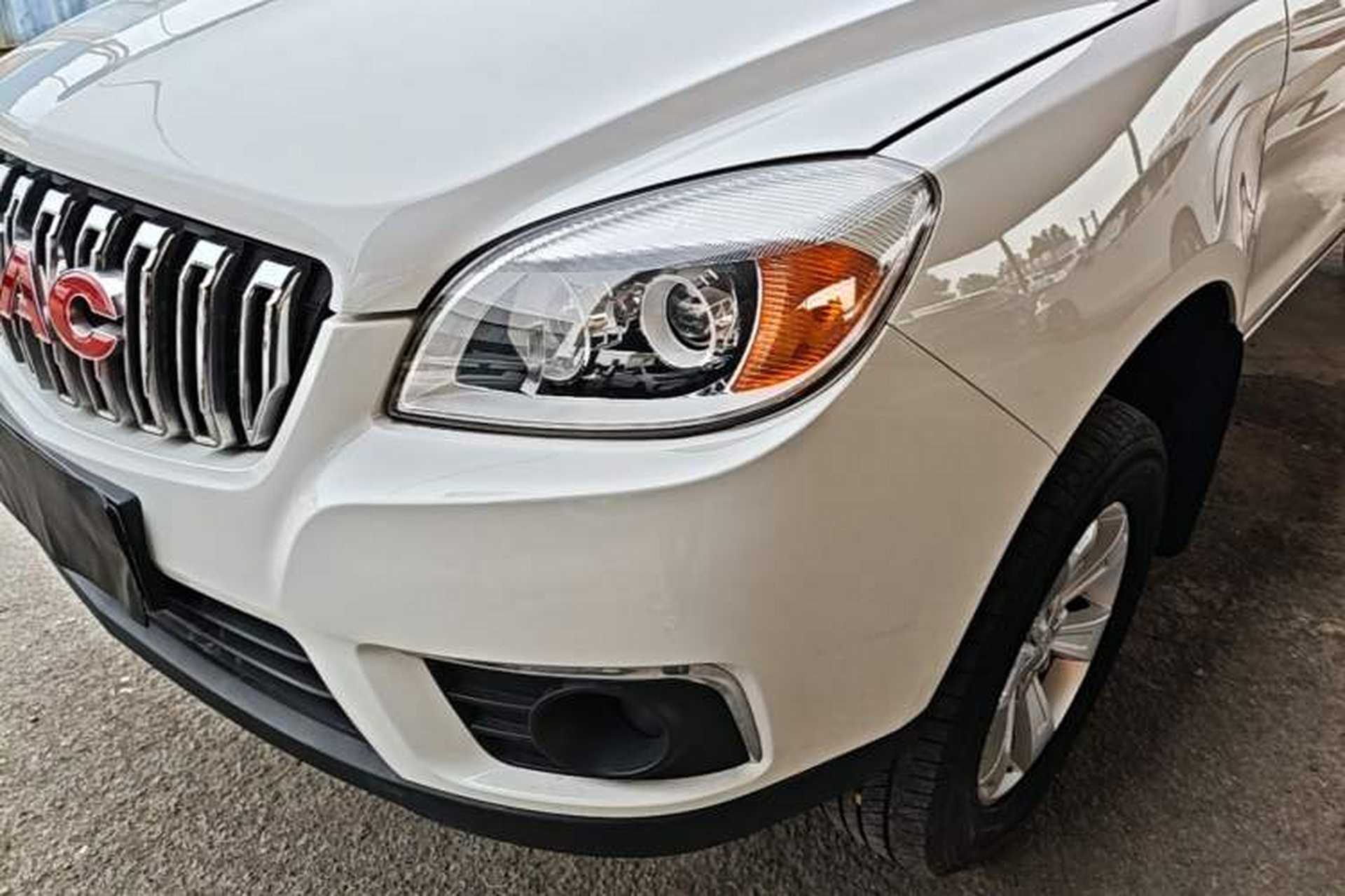 Used JAC Group T6 2020 2.0T Diesel Two-Wheel-Drive Elite Version Long Wheelbase China VI Emission Standard HFC4DB2-2E Left Front Headlight