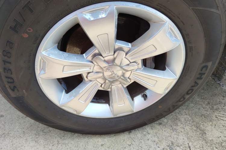 Used JAC Group T6 2020 2.0T Diesel Two-Wheel-Drive Elite Version Long Wheelbase China VI Emission Standard HFC4DB2-2E Left Front Wheel Hub