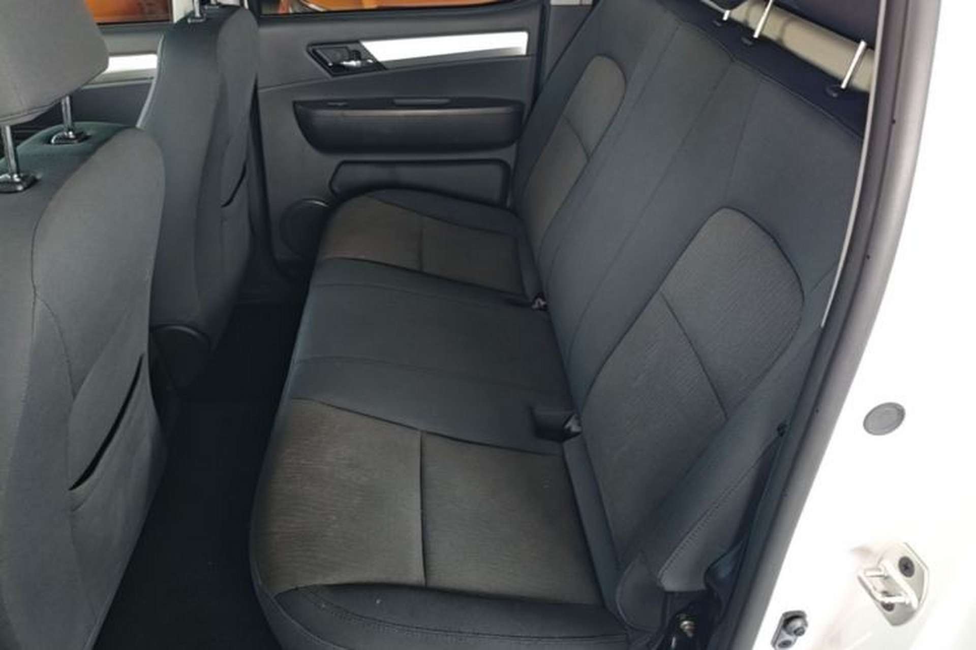 Used JAC Group T6 2020 2.0T Diesel Two-Wheel-Drive Elite Version Long Wheelbase China VI Emission Standard HFC4DB2-2E Left Rear Seat