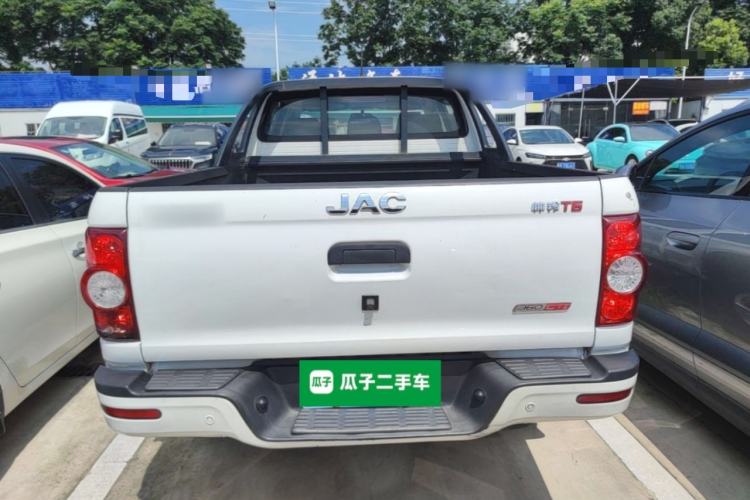 Used JAC Group T6 2020 2.0T Diesel Two-Wheel-Drive Elite Version Long Wheelbase China VI Emission Standard HFC4DB2-2E Rear
