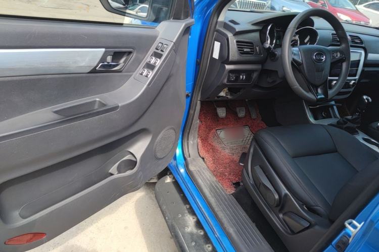 Used JAC Group T6 2022 2.0T Diesel Two-Wheel Drive Engineering Version with Long Wheelbase Driver Seat