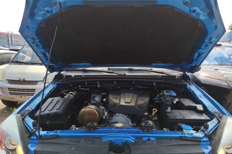 Used JAC Group T6 2022 2.0T Diesel Two-Wheel Drive Engineering Version with Long Wheelbase Engine Bay