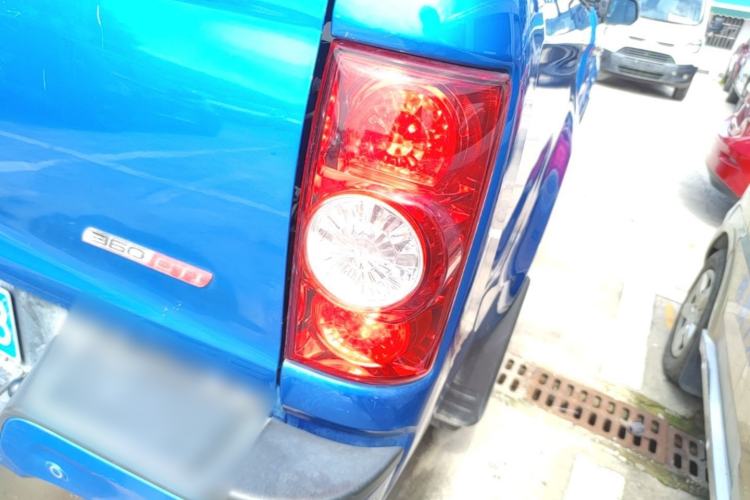 Used JAC Group T6 2022 2.0T Diesel Two-Wheel Drive Engineering Version with Long Wheelbase Exterior 3