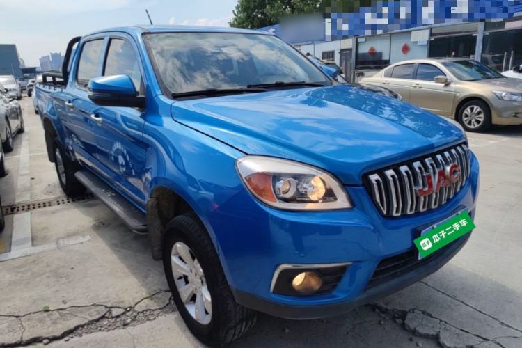 Used JAC Group T6 2022 2.0T Diesel Two-Wheel Drive Engineering Version with Long Wheelbase Front Right 45 Deg