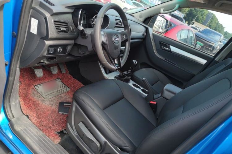 Used JAC Group T6 2022 2.0T Diesel Two-Wheel Drive Engineering Version with Long Wheelbase Left Front Seat