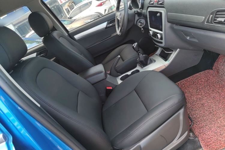 Used JAC Group T6 2022 2.0T Diesel Two-Wheel Drive Engineering Version with Long Wheelbase Right Front Seat