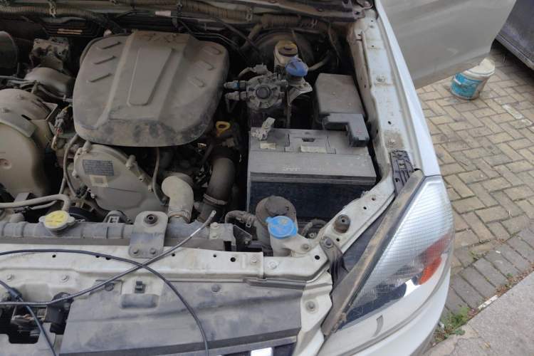Used JAC Group T6 2022 2.0T Diesel Two-Wheel Drive Engineering Version with Long Wheelbase Engine Bay Left