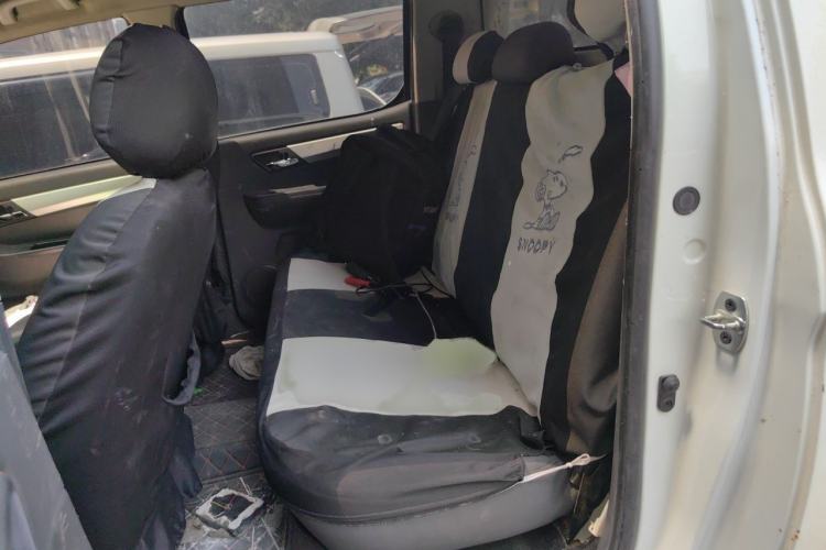 Used JAC Group T6 2022 2.0T Diesel Two-Wheel Drive Engineering Version with Long Wheelbase Interior 4