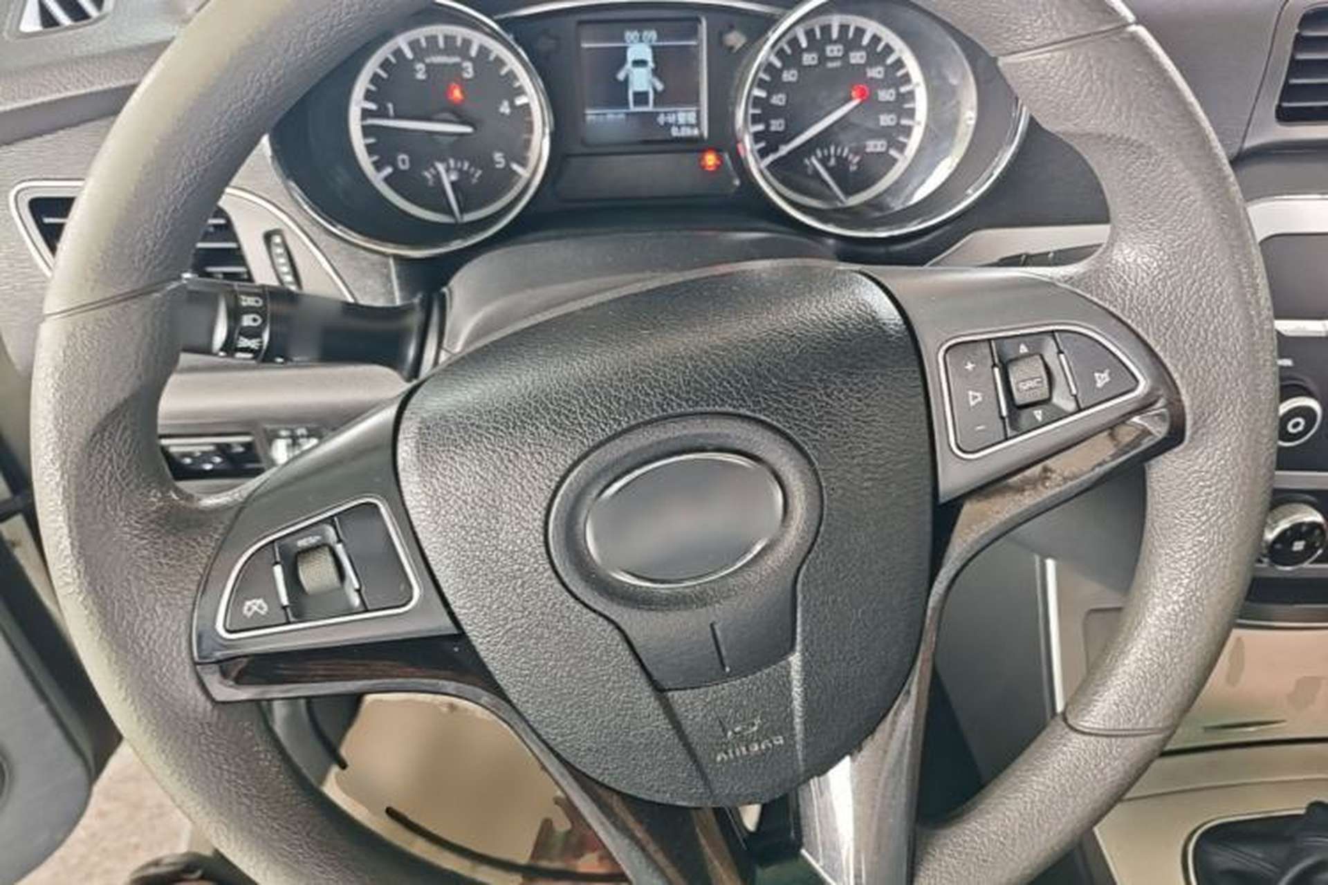 Used JAC Group T6 2022 2.0T Diesel Two-Wheel Drive Engineering Version with Long Wheelbase Steering Wheel