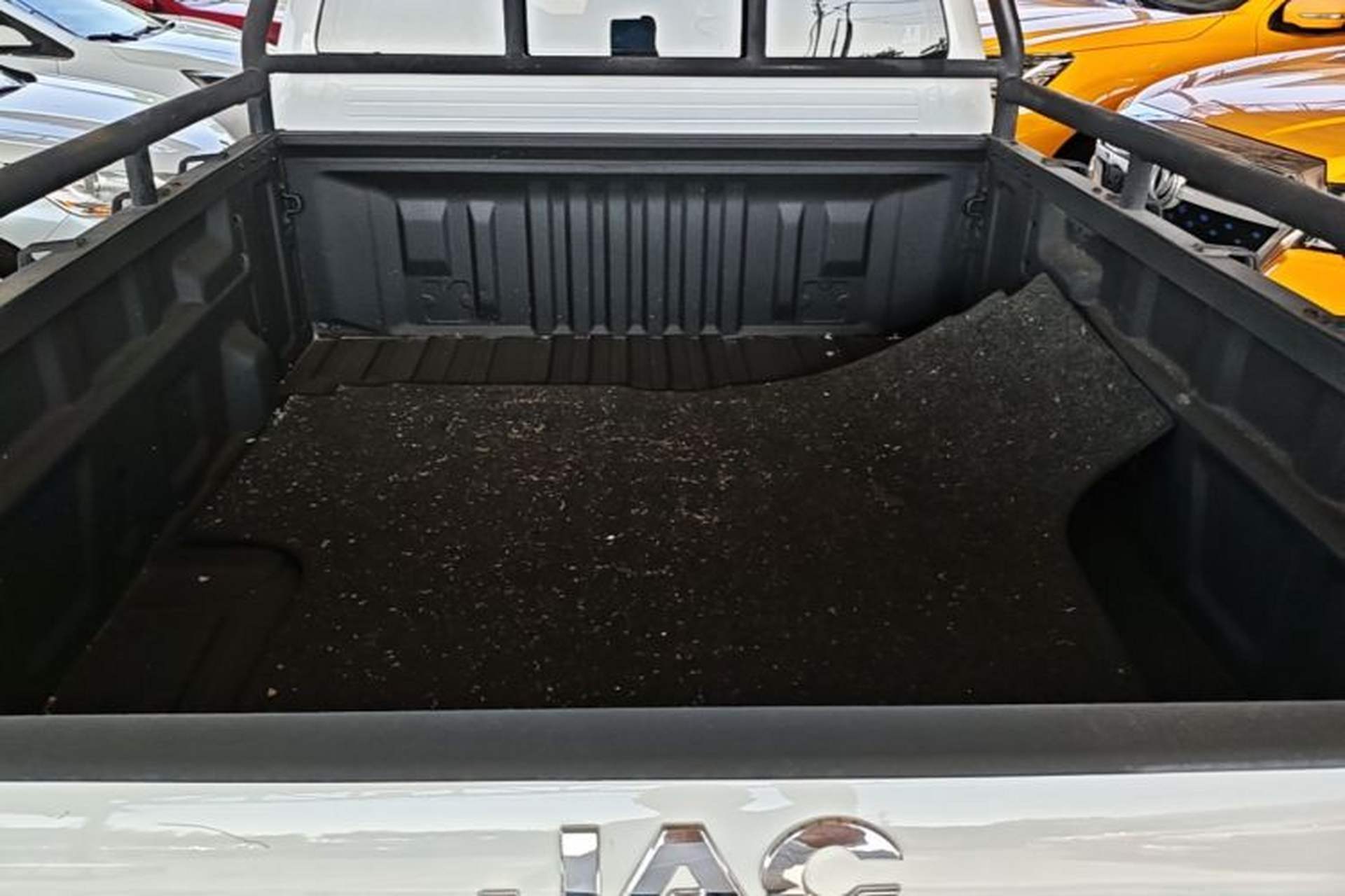 Used JAC Group T6 2022 2.0T Diesel Two-Wheel Drive Engineering Version with Long Wheelbase Trunk