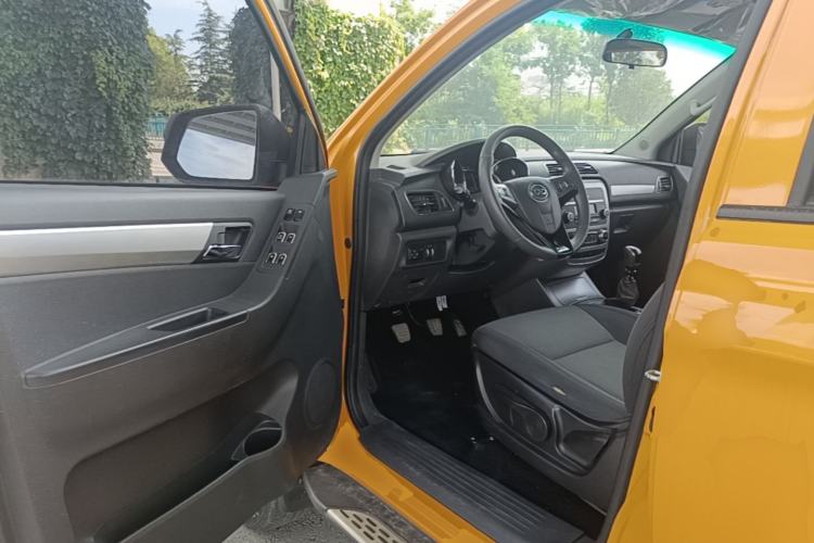 Used JAC Group T6 2022 2.0T Diesel Two-Wheel Drive Engineering Version with Long Wheelbase Driver Seat