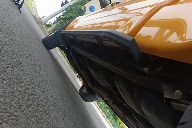 Used JAC Group T6 2022 2.0T Diesel Two-Wheel Drive Engineering Version with Long Wheelbase Left Side Sill