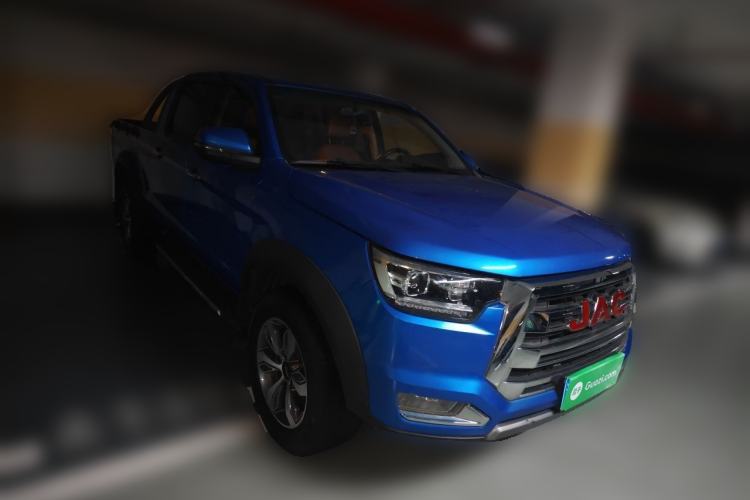 Used JAC Group T8 2018 2.0T Diesel Two-Wheel Drive Prestige Version Big Double HFC4DB2-1D1 Front Right 45 Deg